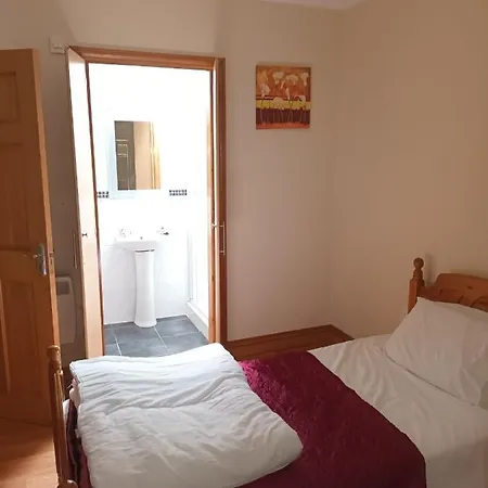 Coirneal Chearta One Double Bedroom * Kilkee